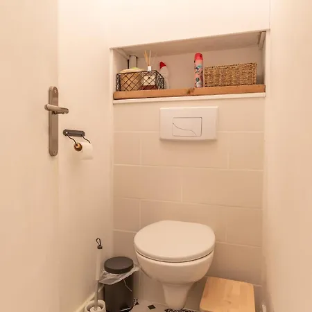 La Gergovia #parking#terrasse Daire *