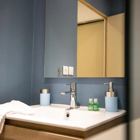 La Gergovia #parking#terrasse Daire *